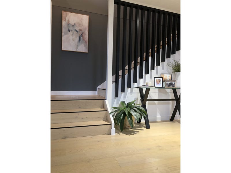 Newly renovated family home minutes 3