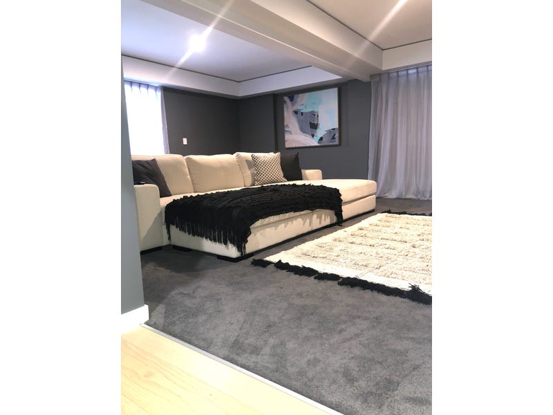 Newly renovated family home minutes 6