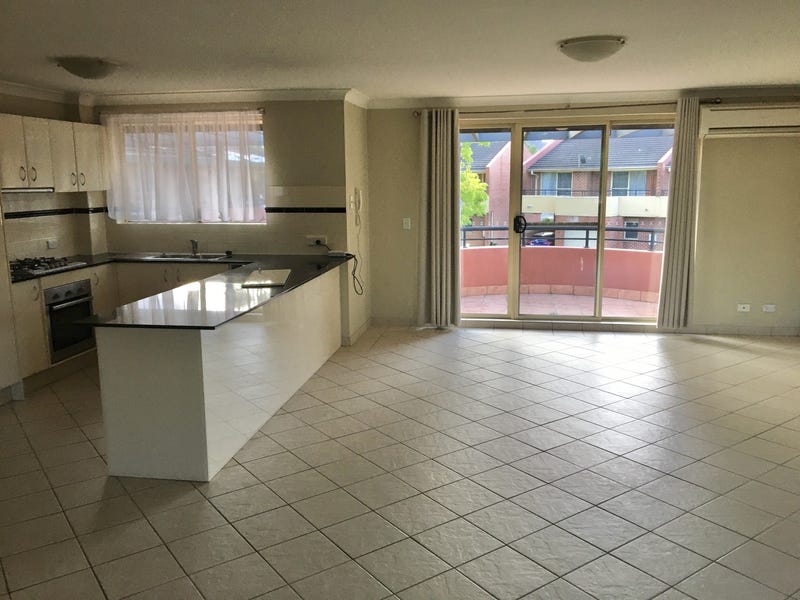 Massive Apartment in Convenient and 5