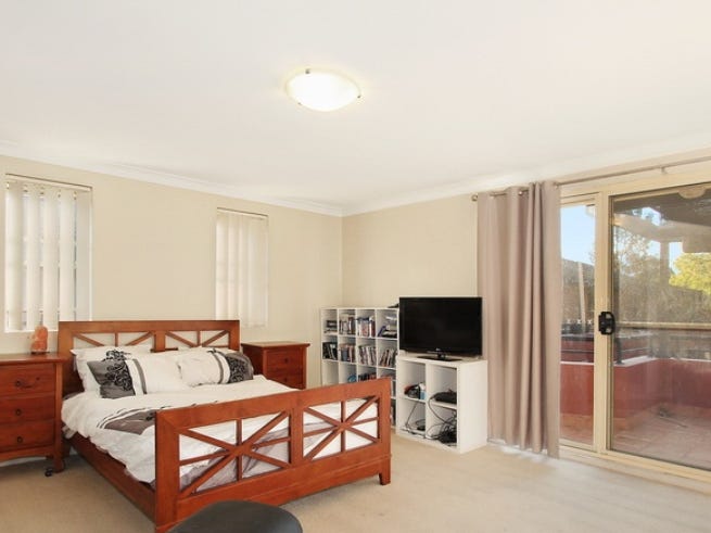 Massive Apartment in Convenient and 6