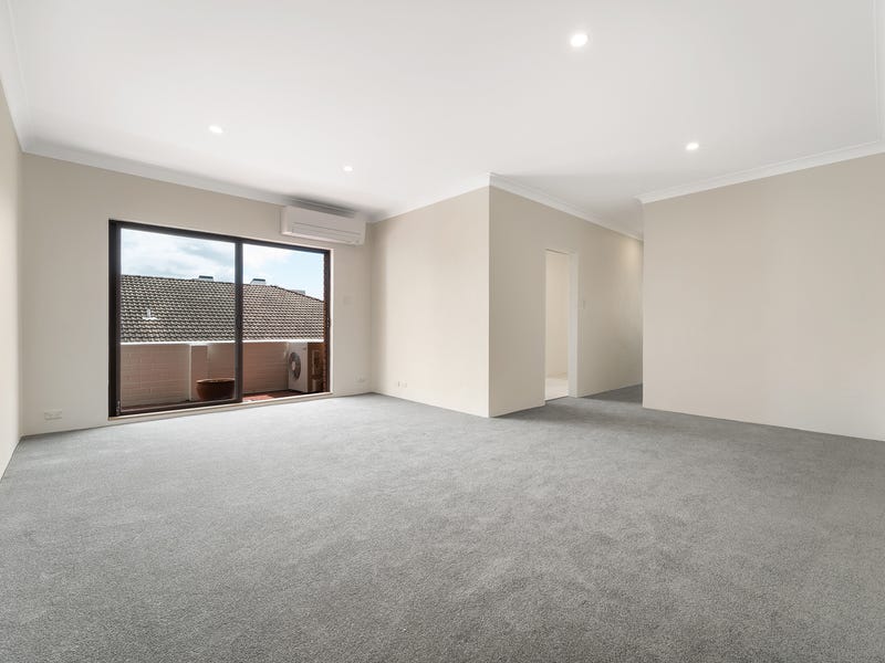 Large and bright 2 bedroom apartment