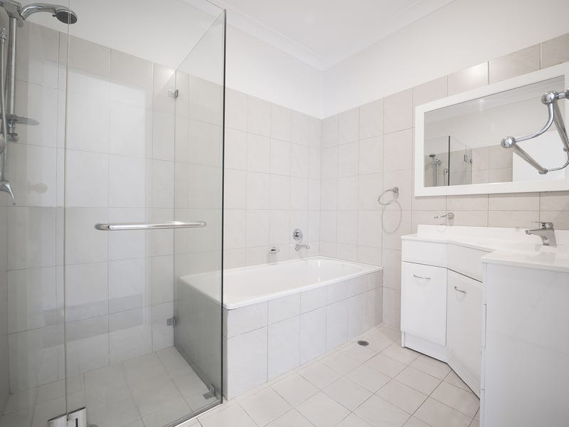 Large and bright 2 bedroom 2