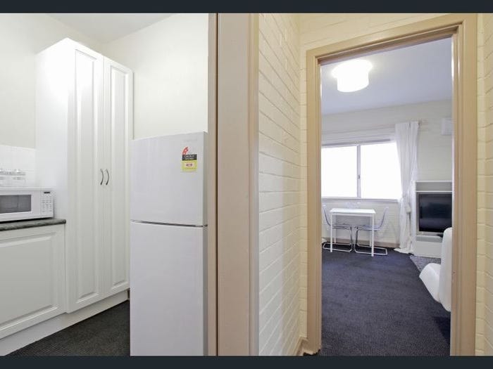 Modern Fully Furnished & Equipped 6