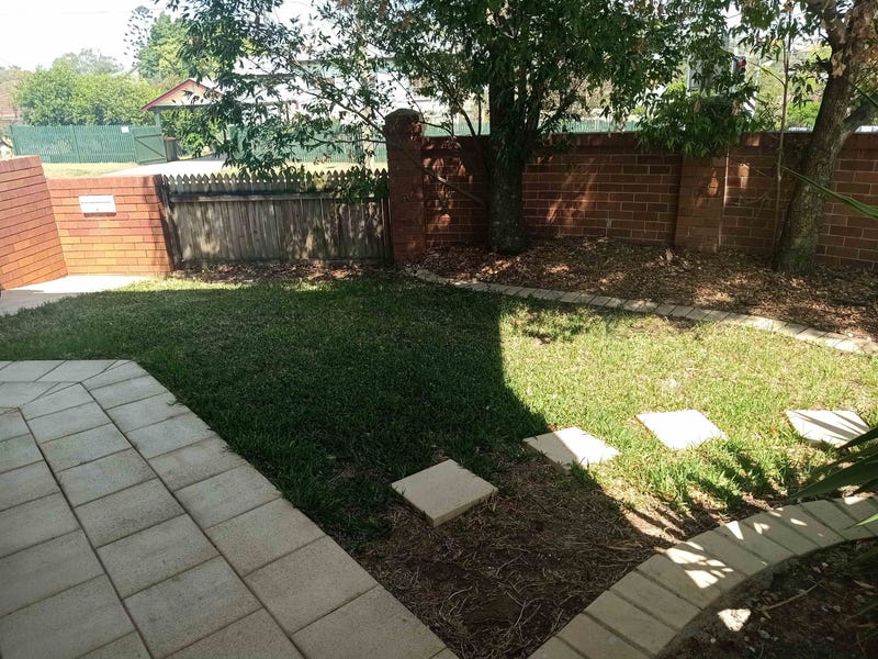 Spacious Carina Townhouse 3
