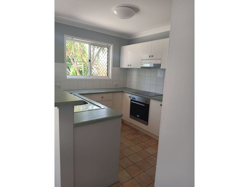 Spacious Carina Townhouse 7
