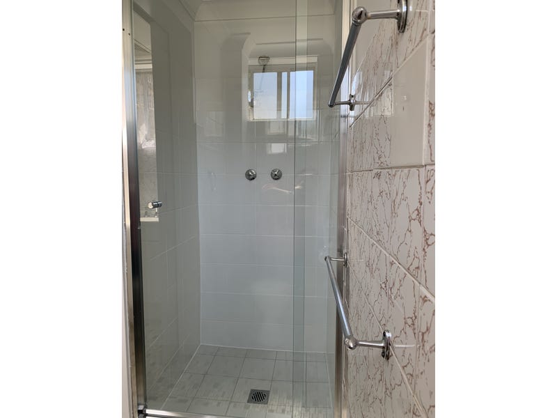 2 Bedroom Unit Walking Distance 7