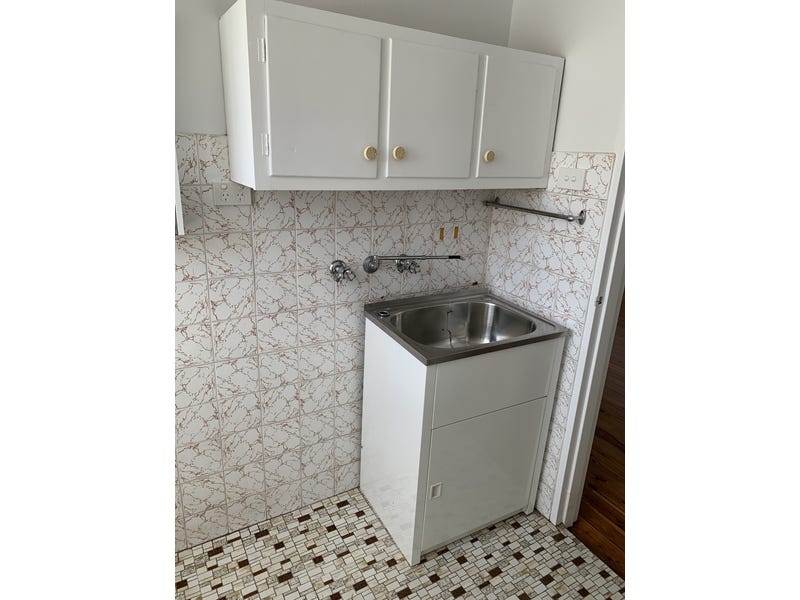 2 Bedroom Unit Walking Distance 8