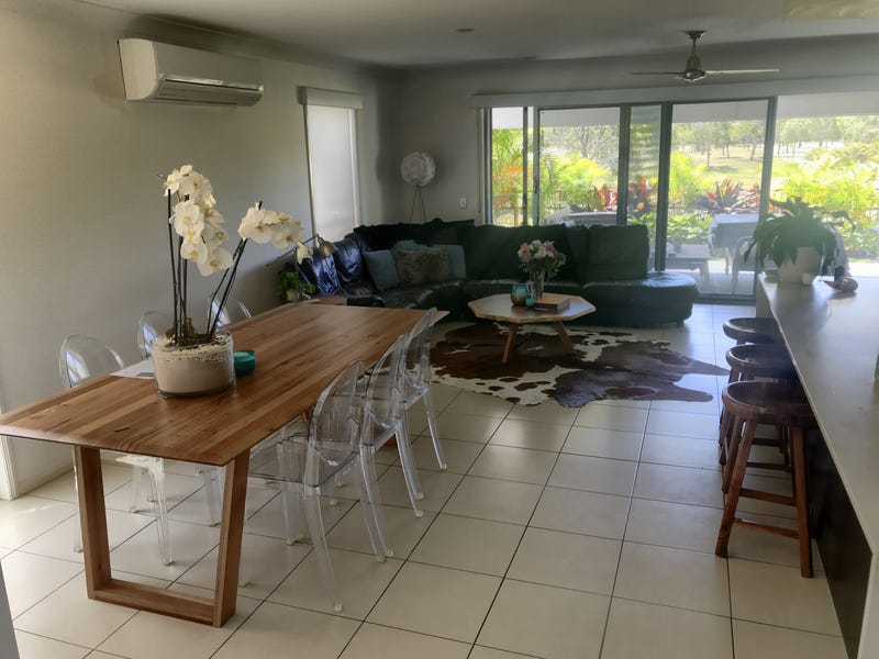 Unfurnished Modern 3 bedroom townhouse 7