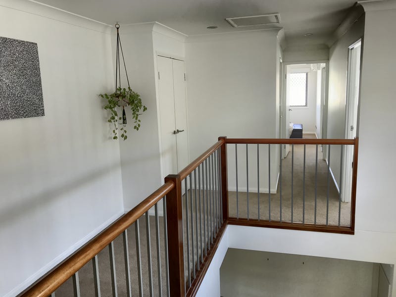 Unfurnished Modern 3 bedroom townhouse 18