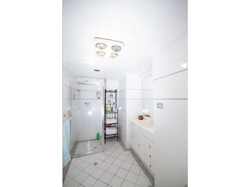 Spacious 3bd Apartment in Kimberly 6