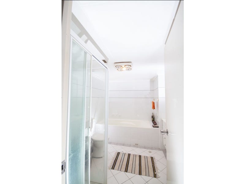 Spacious 3bd Apartment in Kimberly 7