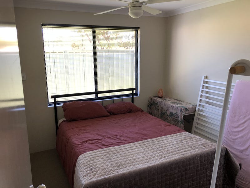 Convenient located between Cockburn Central 6