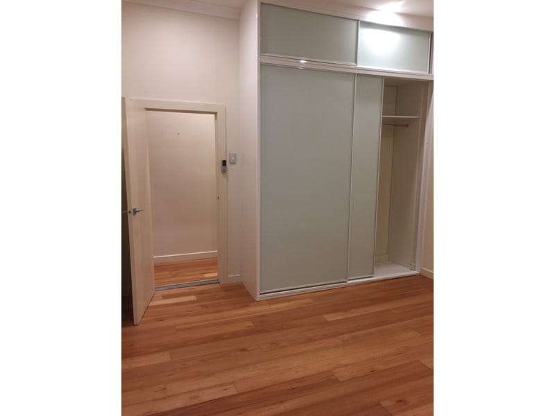 Spacious living with own hardwood 14