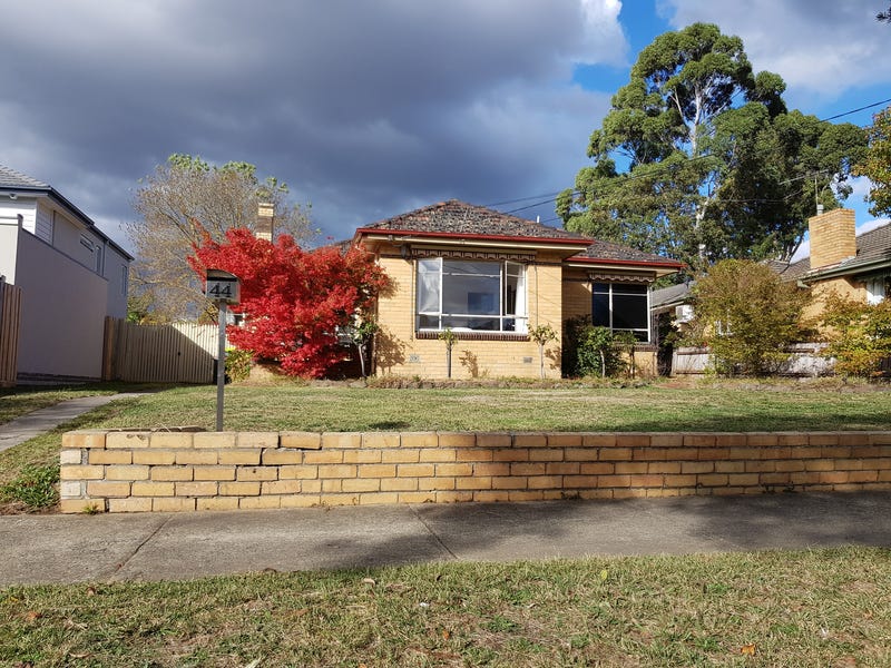 Family Home with Multiple Living 13