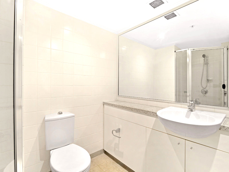 Furnished Bright 2 Bed Unit 5