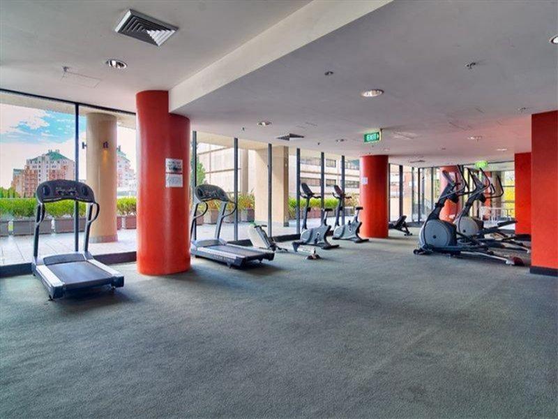 Furnished Bright 2 Bed Unit 6
