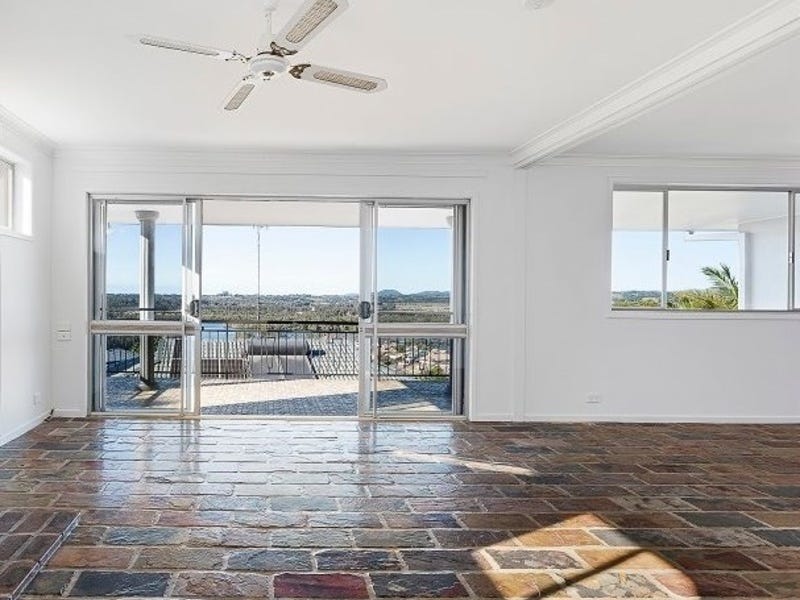 Stunning views and coastal breezes 4