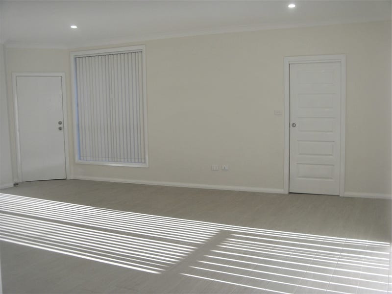 SPACIOUS FREE STANDING VILLA UNIT 5