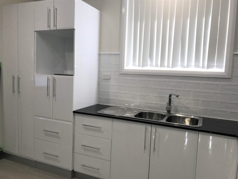 SPACIOUS FREE STANDING VILLA UNIT 7