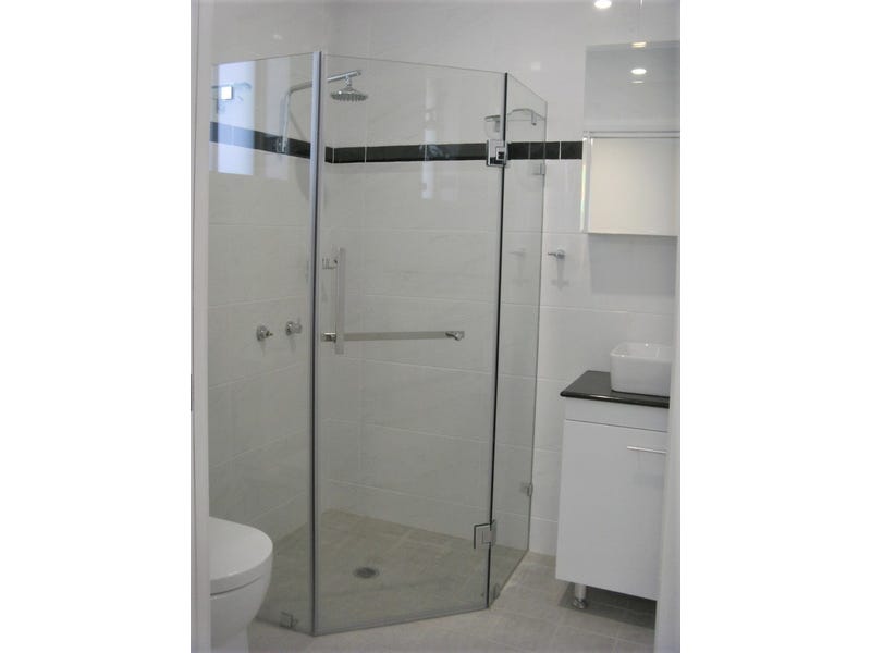 SPACIOUS FREE STANDING VILLA UNIT 12