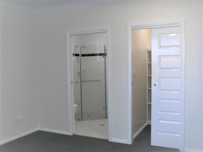 SPACIOUS FREE STANDING VILLA UNIT 13