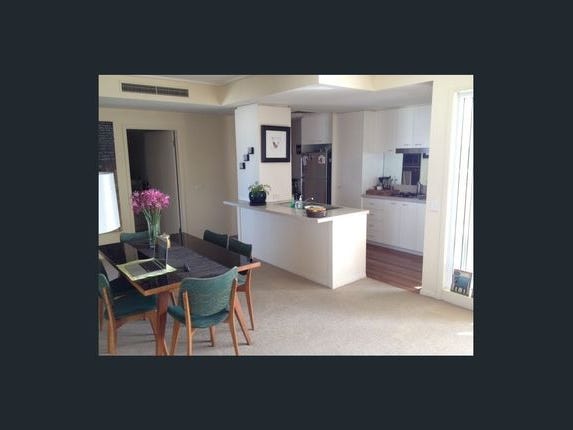 Becton Apartment with balcony overlooking 4
