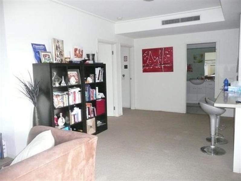 Becton Apartment with balcony overlooking 5
