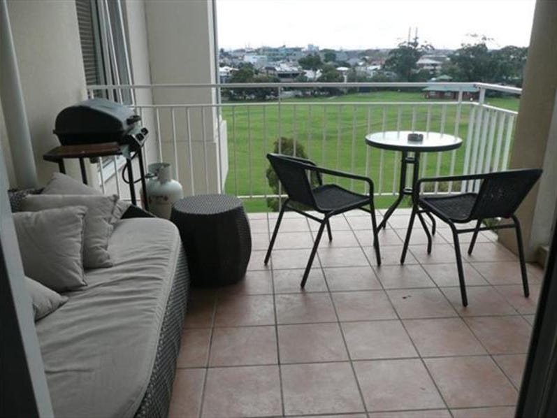 Becton Apartment with balcony overlooking 8