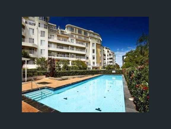 Becton Apartment with balcony overlooking 12