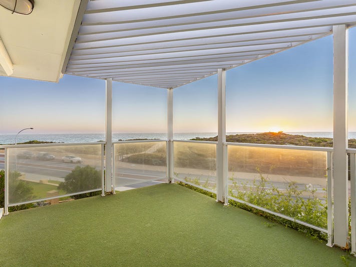 Beach Front Spacious House 7