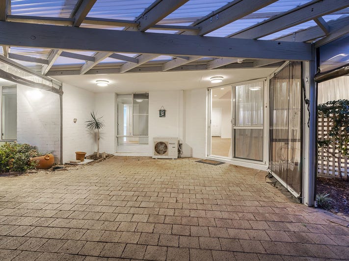 Beach Front Spacious House 20