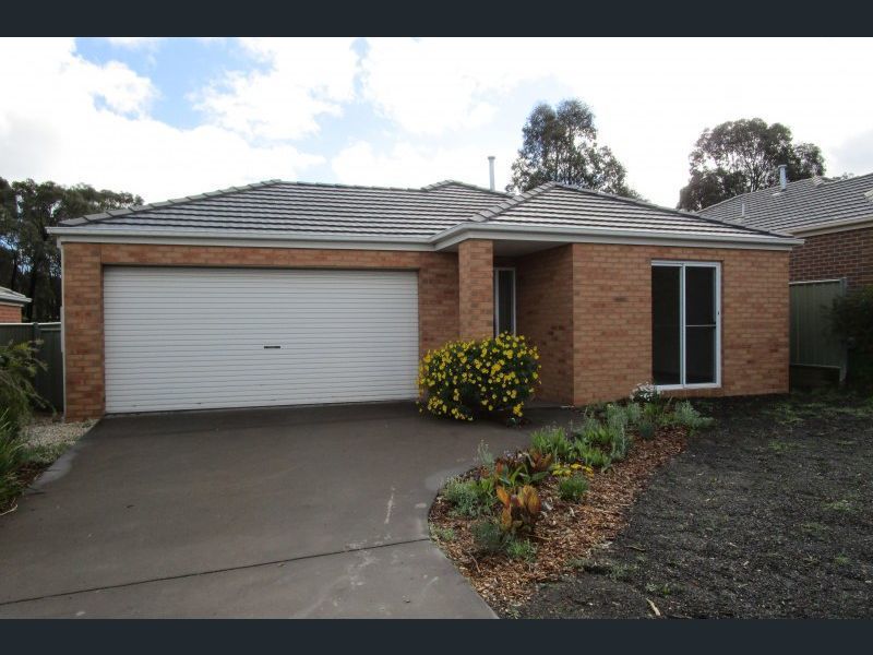 Tidy 2BR home in quiet street