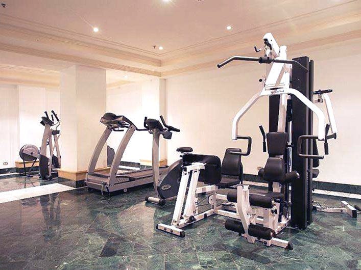 Stylishly Furnished Top-floor 1 Bedroom 7
