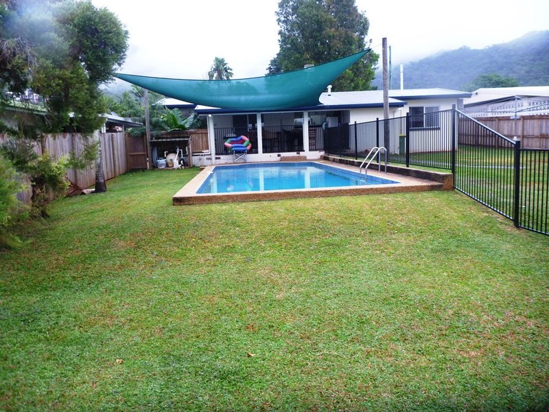 Neat 3 Bed family home 19