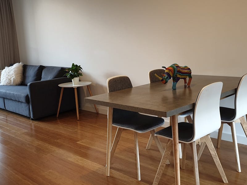 Stunning furnished apartment, central & 14