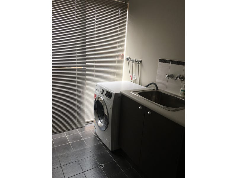 Single Room for Renting 11
