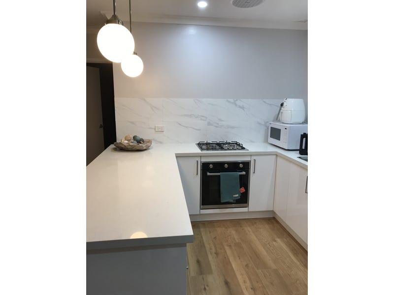 $350 p/w
