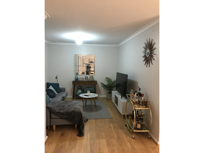 $350 p/w 4
