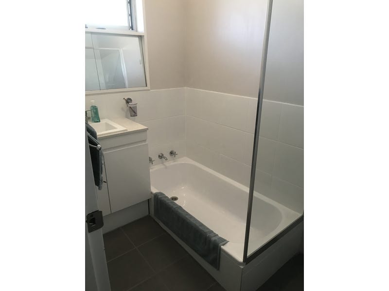 $350 p/w 5