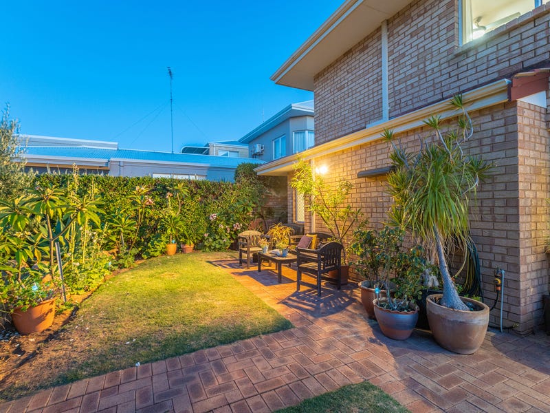 Stunning 4 bed 2 kitchen 5