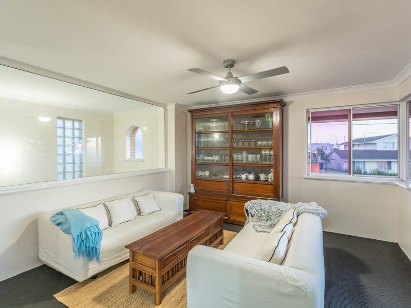 Stunning 4 bed 2 kitchen 13