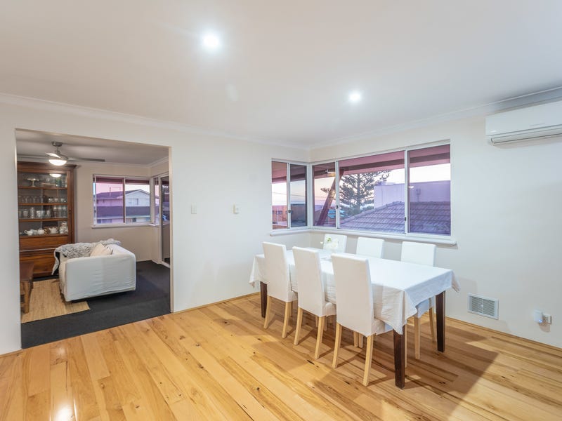 Stunning 4 bed 2 kitchen 14