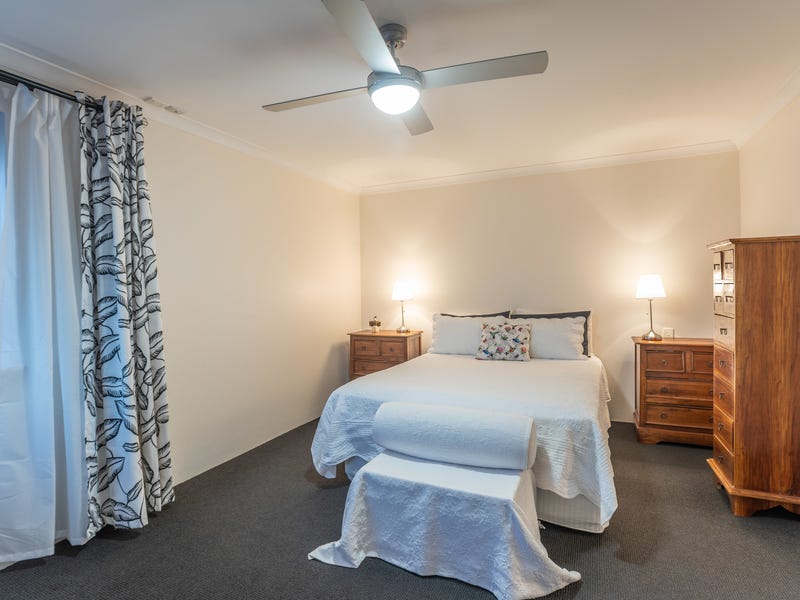 Stunning 4 bed 2 kitchen 16