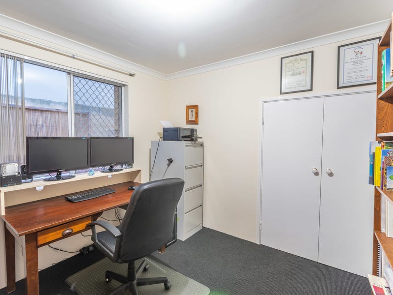 Stunning 4 bed 2 kitchen 25