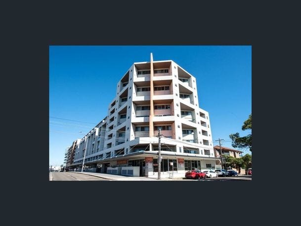 Spacious Split Level Two Bedroom Unit at Central Location