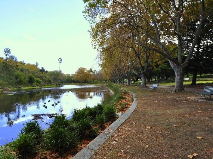 Mt LAWLEY 2 Bedroom Apartment 18