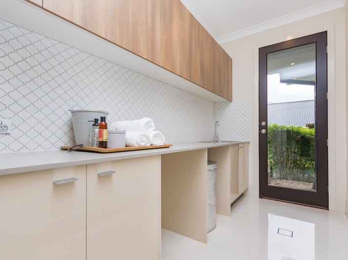 ex- Metricon display home for 7