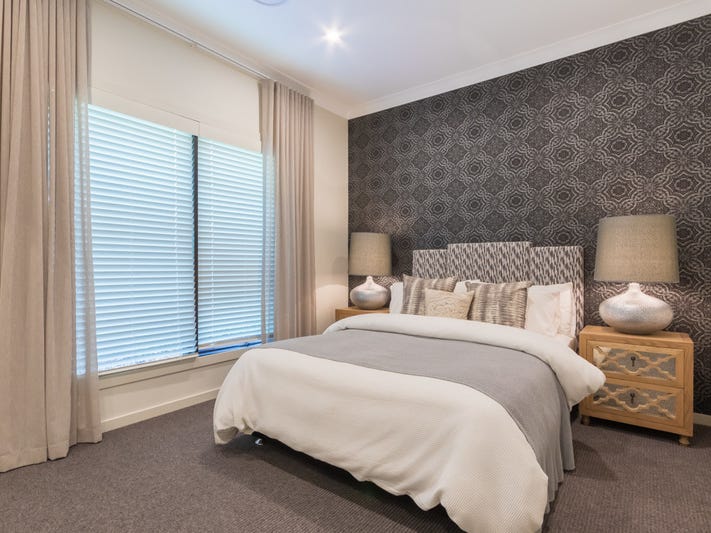 ex- Metricon display home for 17