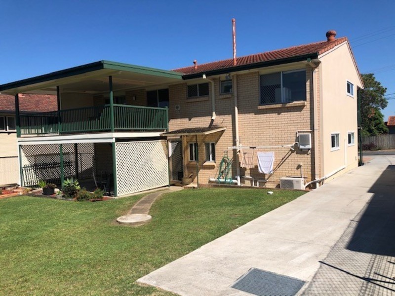 Under Application! highly sought-after location! 6
