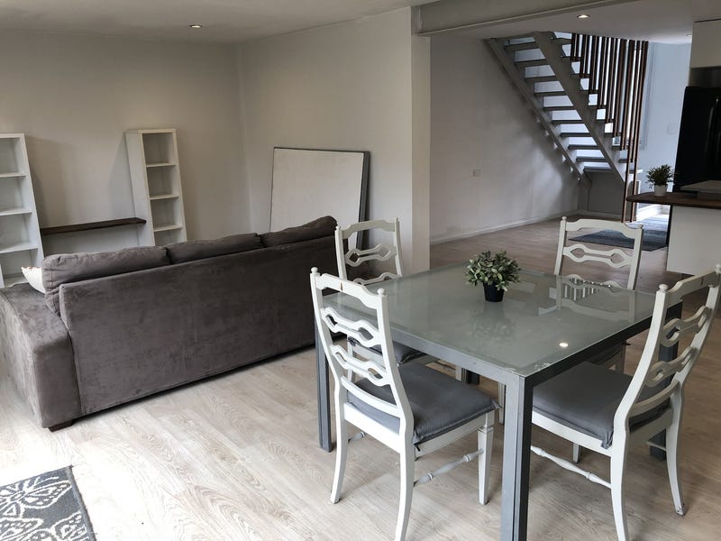 rent house 11